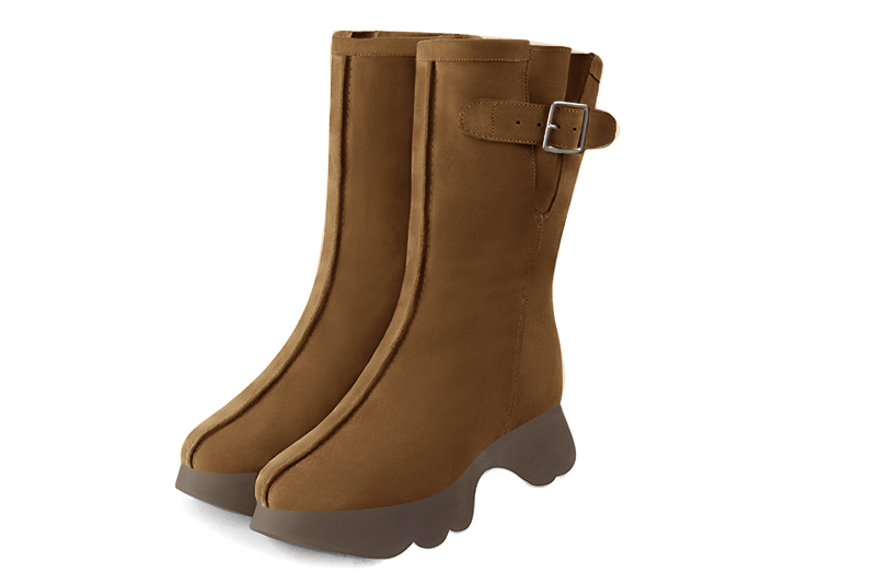 Caramel brown women's ankle boots with a zip on the inside. Round toe. Low rubber soles. Front view - Florence KOOIJMAN